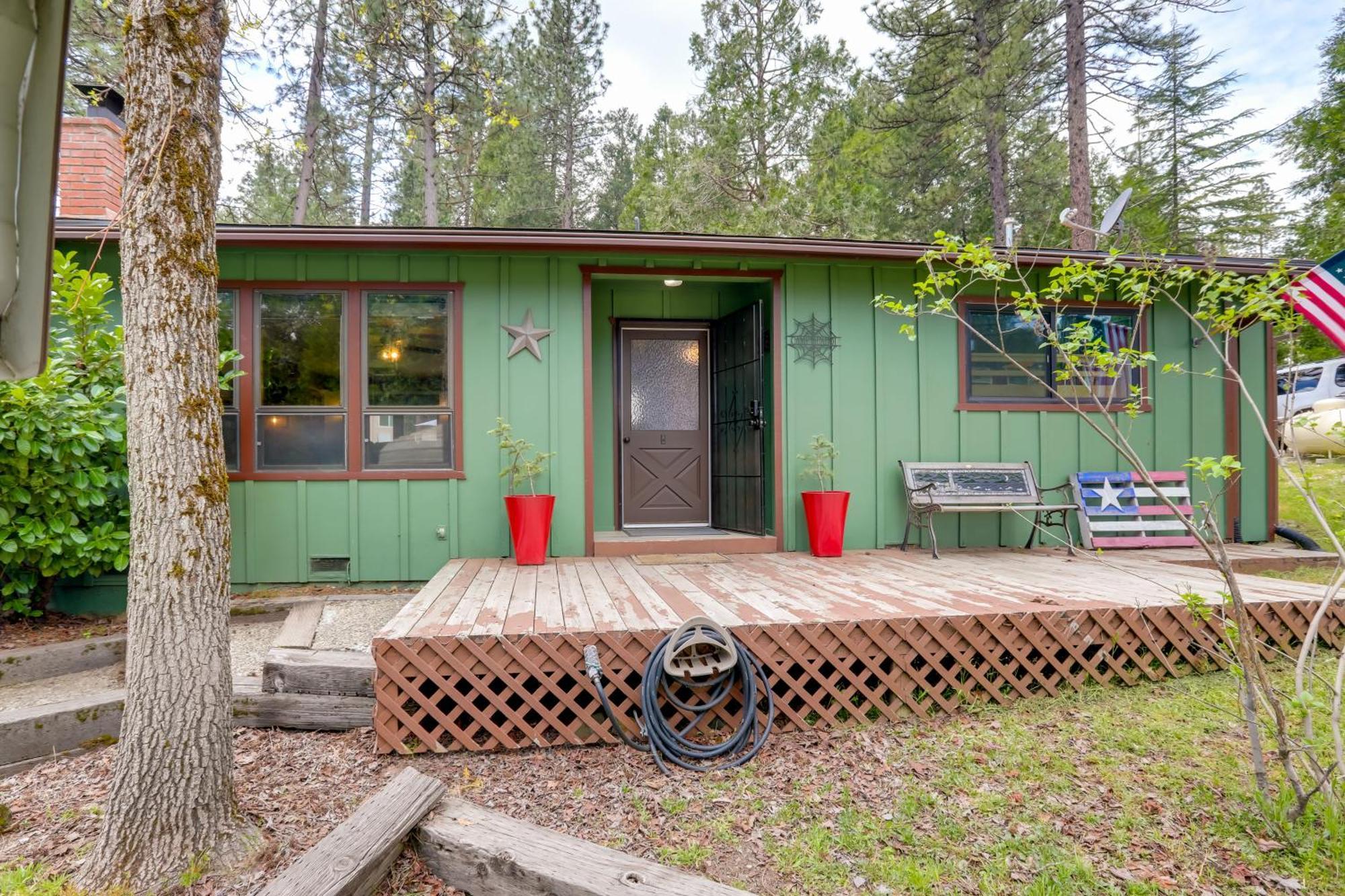 Quiet Pollock Pines Cabin With Hot Tub, 1 Mi To Lake Villa Eksteriør billede