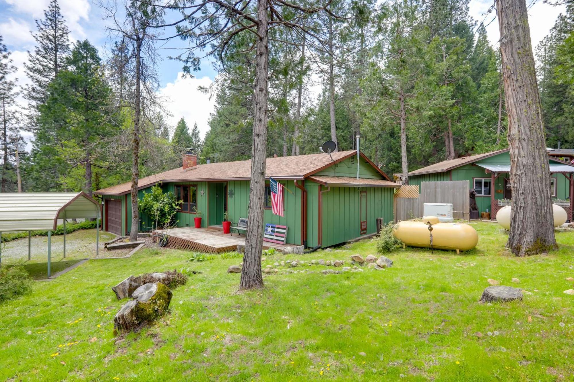 Quiet Pollock Pines Cabin With Hot Tub, 1 Mi To Lake Villa Eksteriør billede